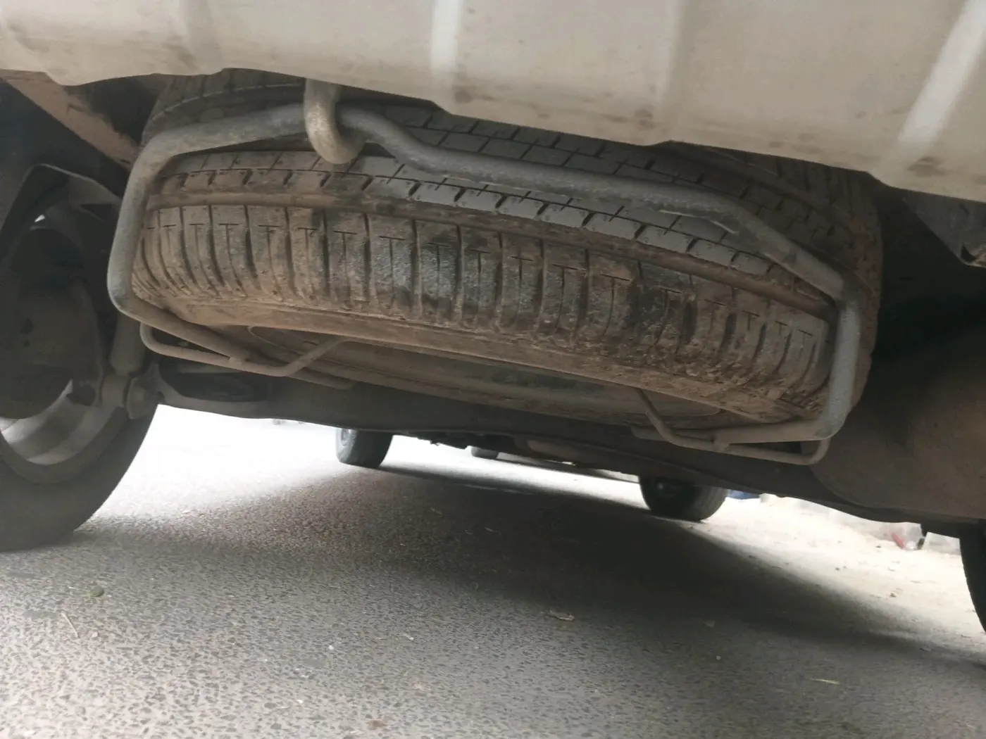 2019 Maruti XL6 ZETA AT, Petrol, Automatic, 78,466 km, tyre