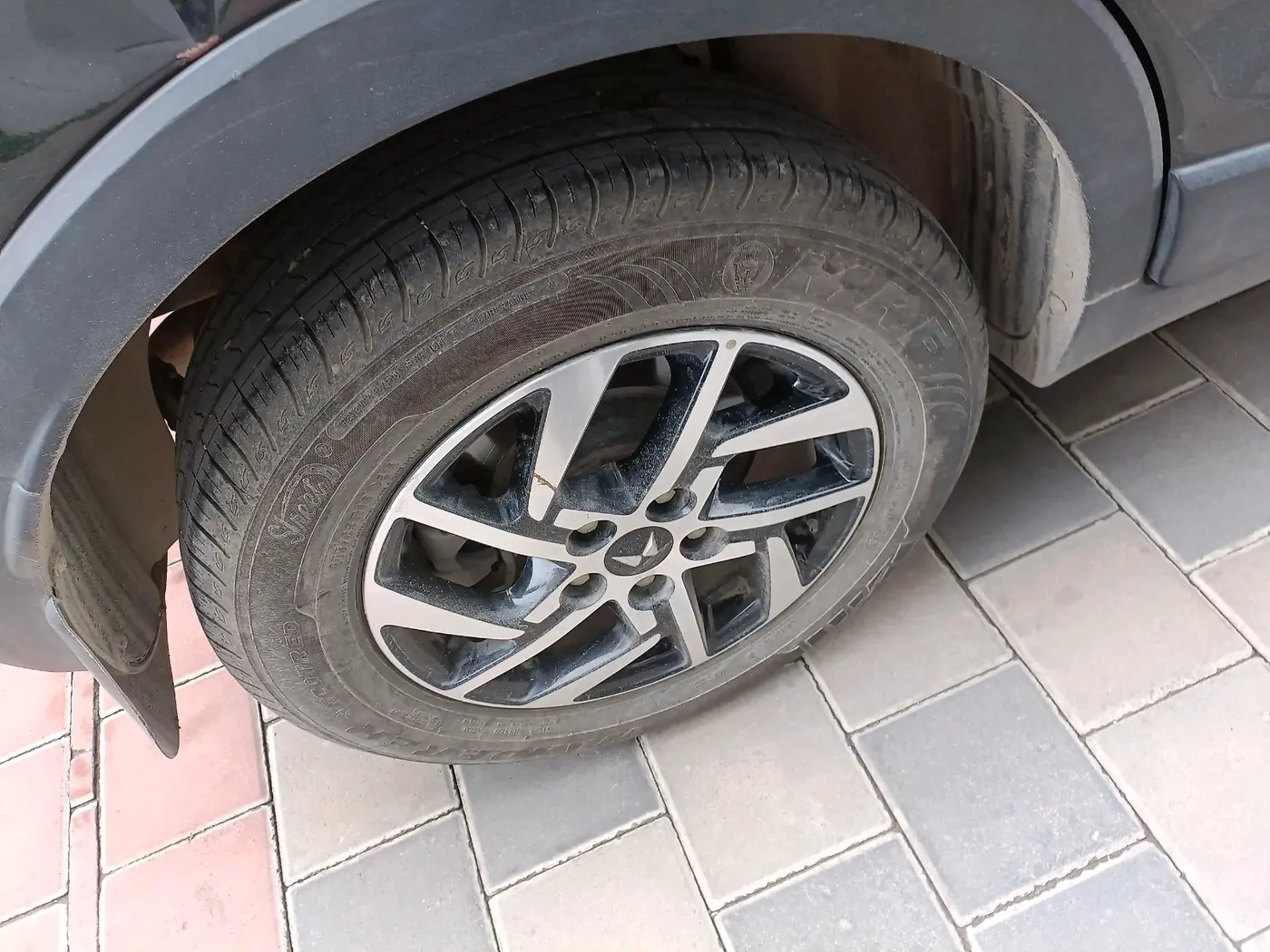 2022 Mahindra XUV300 W8 (O) 1.2 PETROL, Petrol, Manual, 32,440 km, tyre