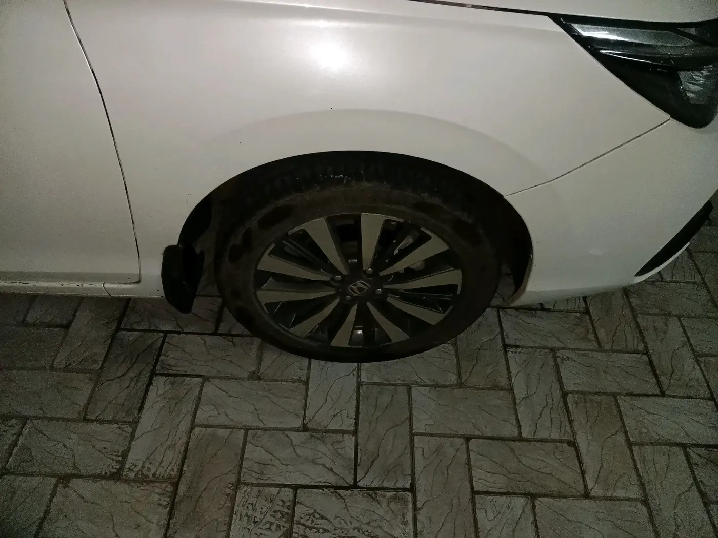 2023 Honda City 1.5L I-VTEC ZX, Petrol, Manual, 63,364 km, tyre
