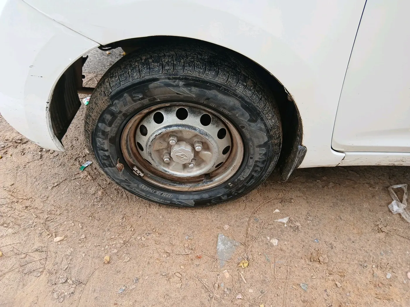 2012 Hyundai Eon D-LITE+, Petrol, Manual, 77,725 km, tyre