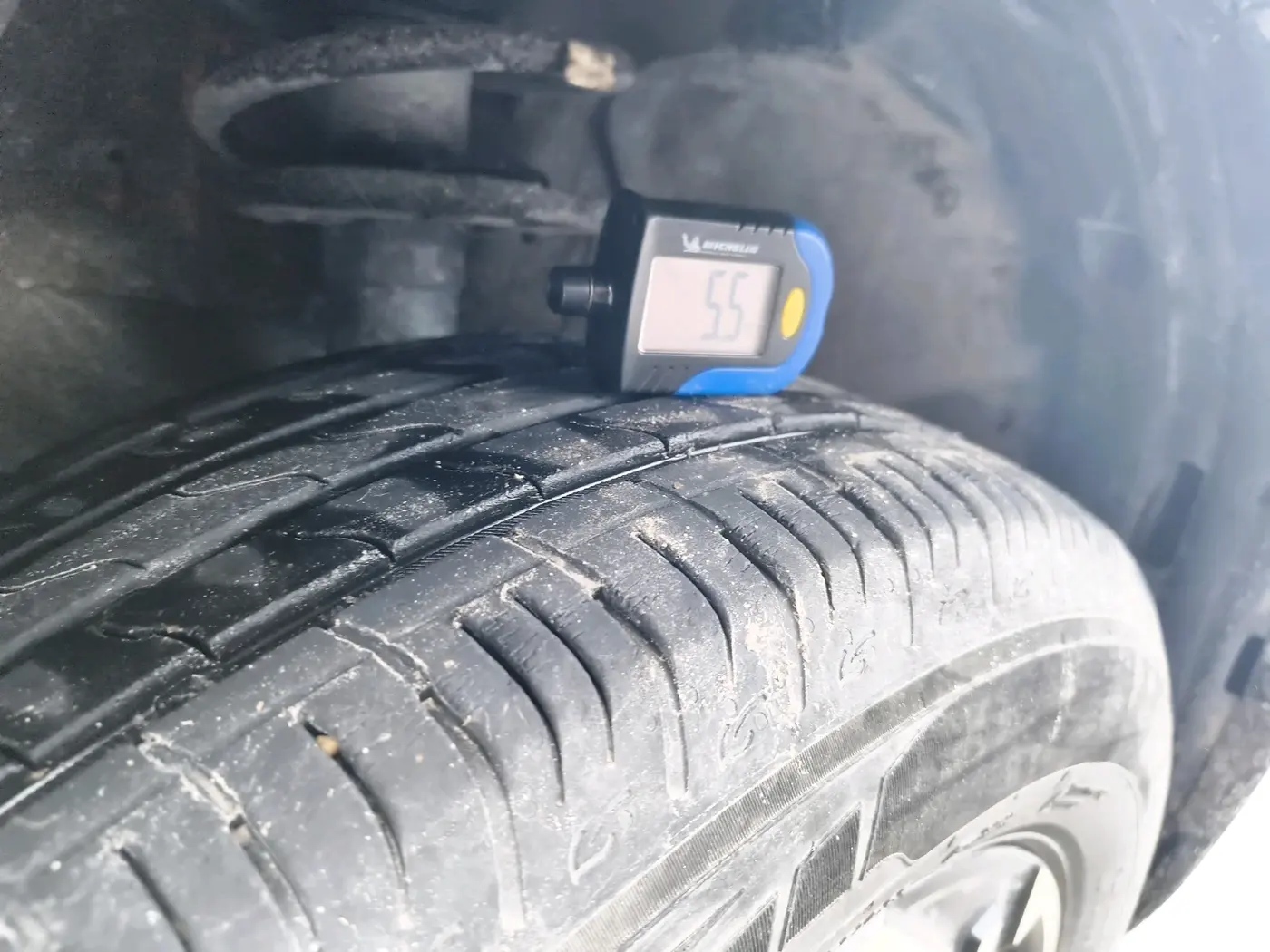 2022 Maruti BREZZA ZXI + SMART HYBRID, Petrol, Manual, 18,441 km, tyre