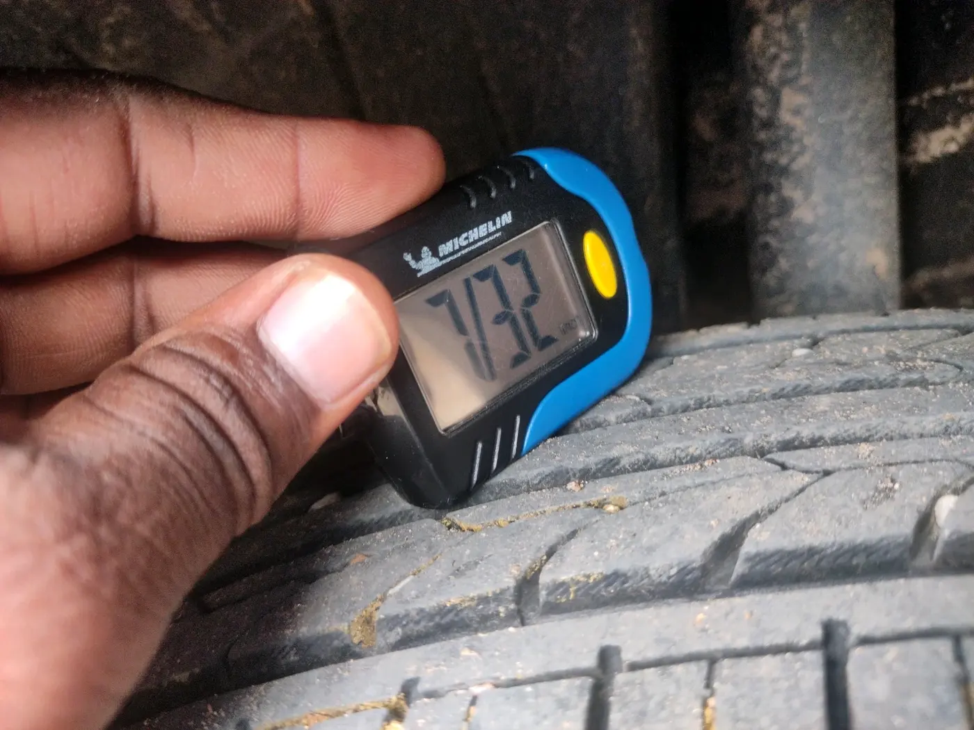 2018 Maruti Dzire VXI AMT, Petrol, Automatic, 56,149 km, tyre