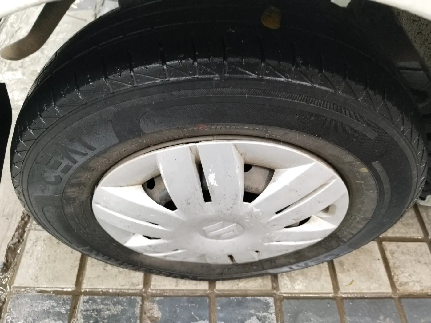 2020 Maruti Alto LXI, Petrol, Manual, 23,454 km, tyre