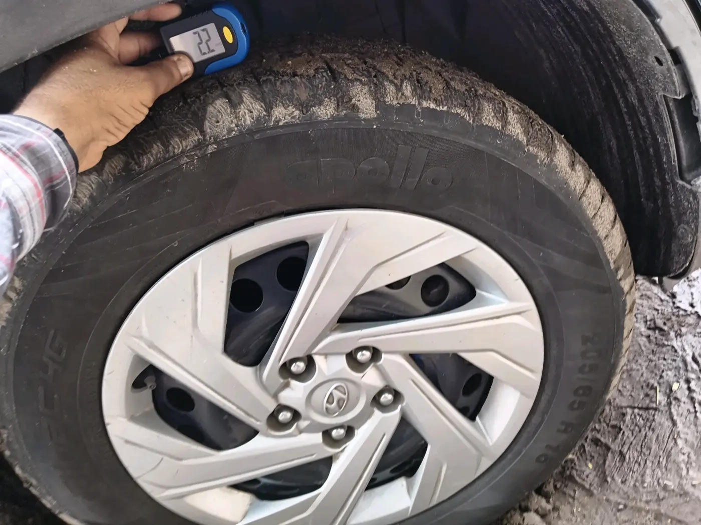 2024 Hyundai Creta EX 1.5 PETROL, CNG, Manual, 68,376 km, tyre