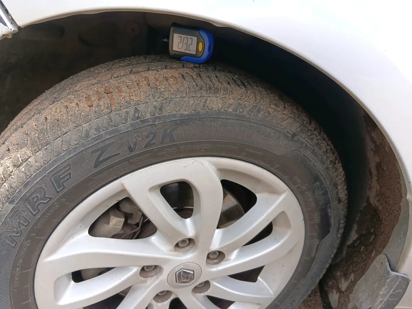 2014 Renault Fluence 1.5 E2, Diesel, Manual, 79,796 km, tyre