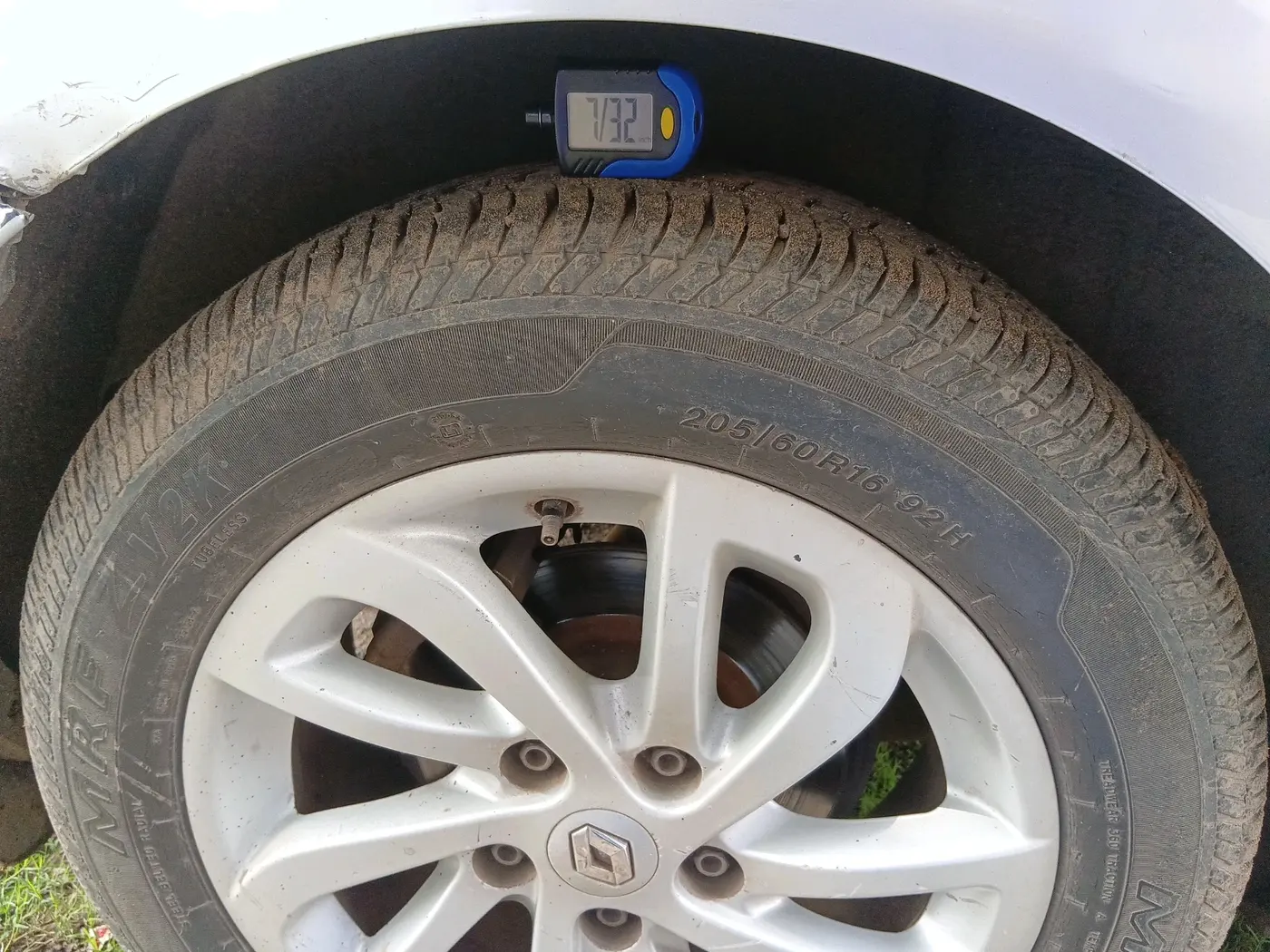 2014 Renault Fluence 1.5 E2, Diesel, Manual, 79,796 km, tyre