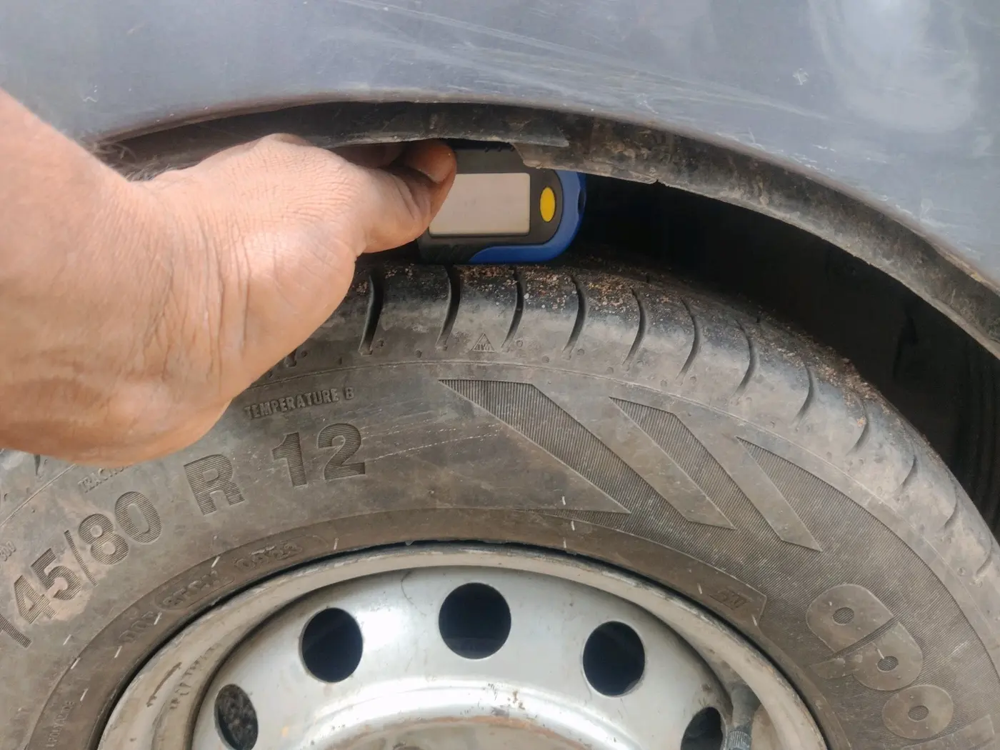 2015 Hyundai Eon ERA +, Petrol, Manual, 53,349 km, tyre
