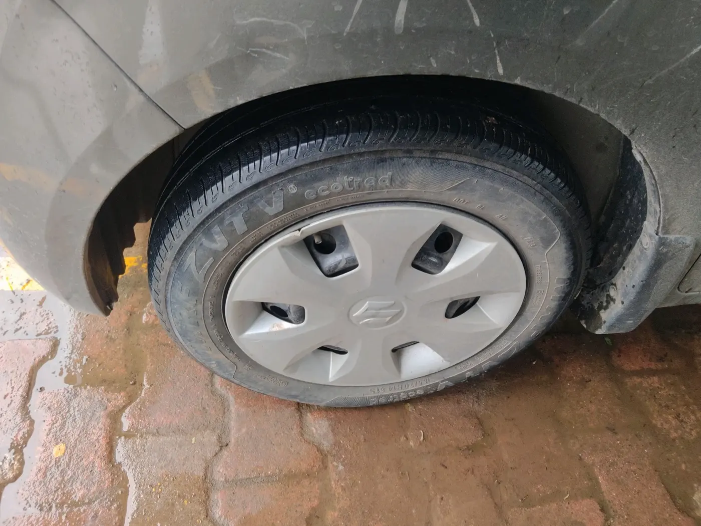 2023 Maruti New Wagon-R VXI CNG 1.0, CNG, Manual, 50,618 km, tyre