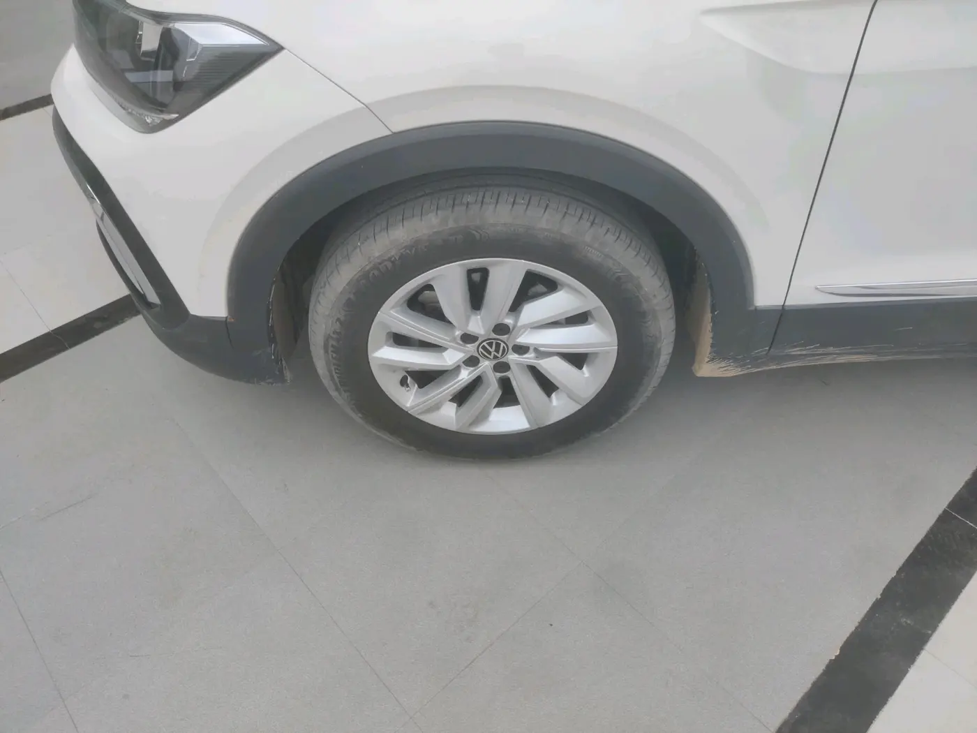 2022 Volkswagen TAIGUN HIGHLINE 1.0 TSI MT, Petrol, Manual, 51,469 km, tyre