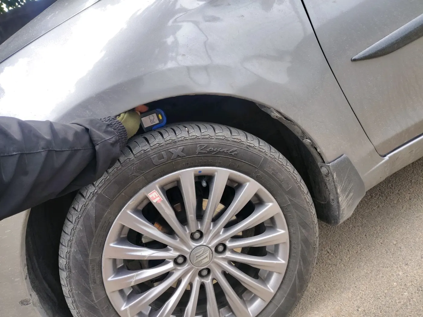 2017 Maruti Ciaz S 1.4 MT PETROL, CNG, Manual, 87,588 km, tyre