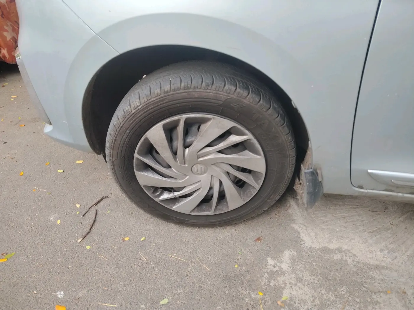 2022 Maruti Ertiga VXI CNG, CNG, Manual, 97,637 km, tyre
