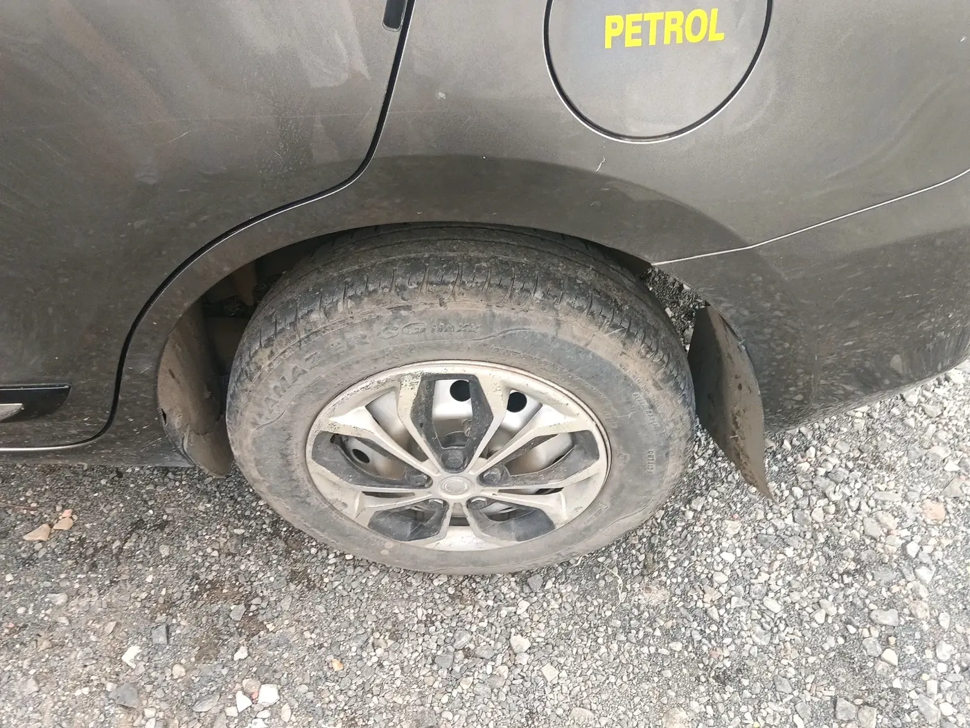 2021 Maruti Dzire LXI, Petrol, Manual, 46,532 km, tyre