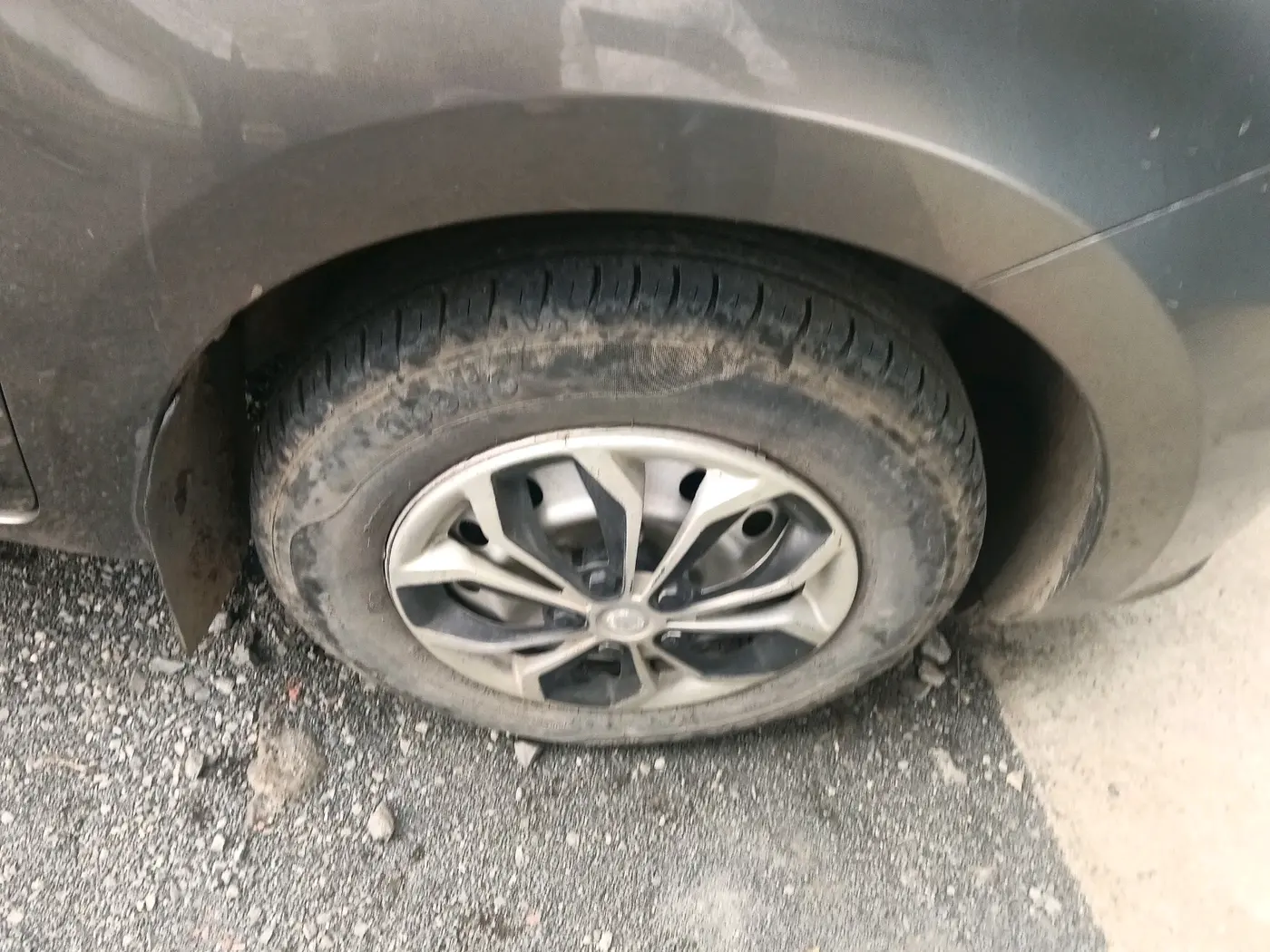 2021 Maruti Dzire LXI, Petrol, Manual, 46,532 km, tyre