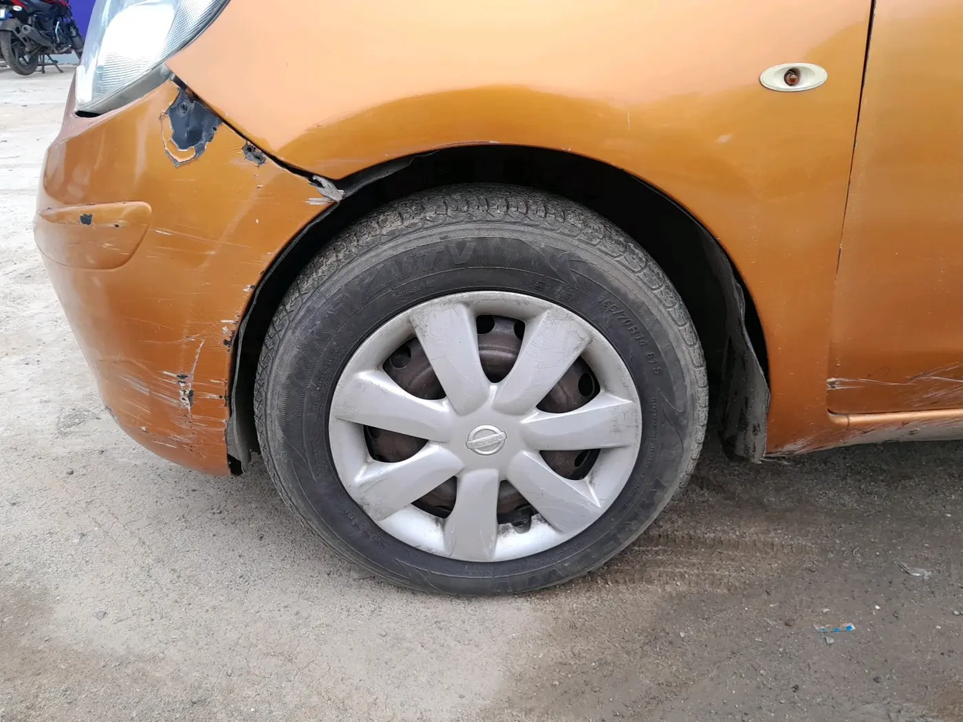 2012 Nissan Micra XV PETROL, Petrol, Manual, 2,01,096 km, tyre