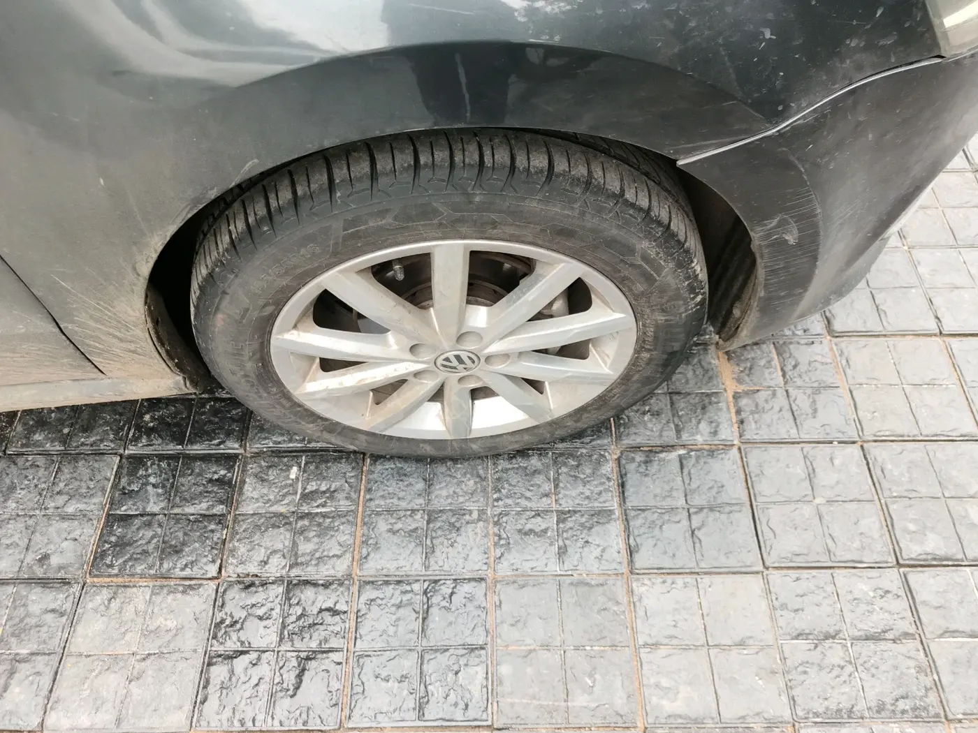 2017 Volkswagen Polo GT TSI AT, Petrol, Automatic, 66,835 km, tyre