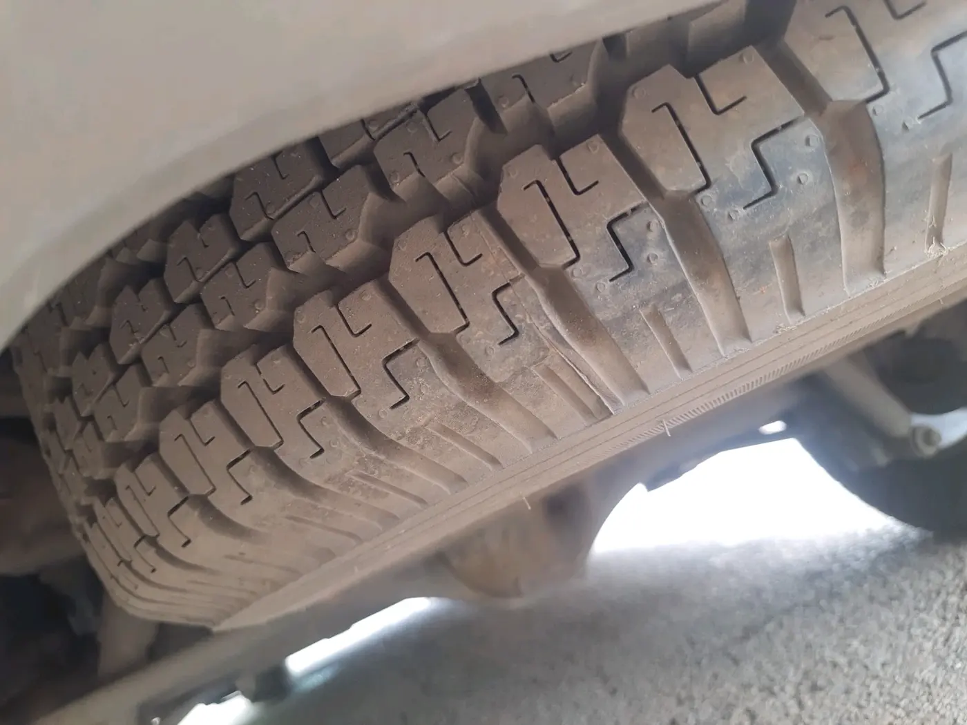 2019 Tata Hexa XM PLUS 4X2 7 STR, Diesel, Manual, 1,89,909 km, tyre