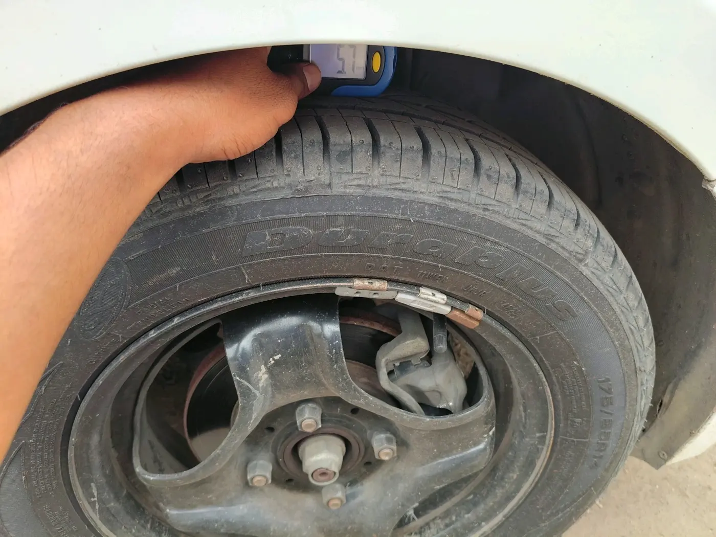 2020 Tata Tiago XZ PETROL, CNG, Manual, 80,270 km, tyre