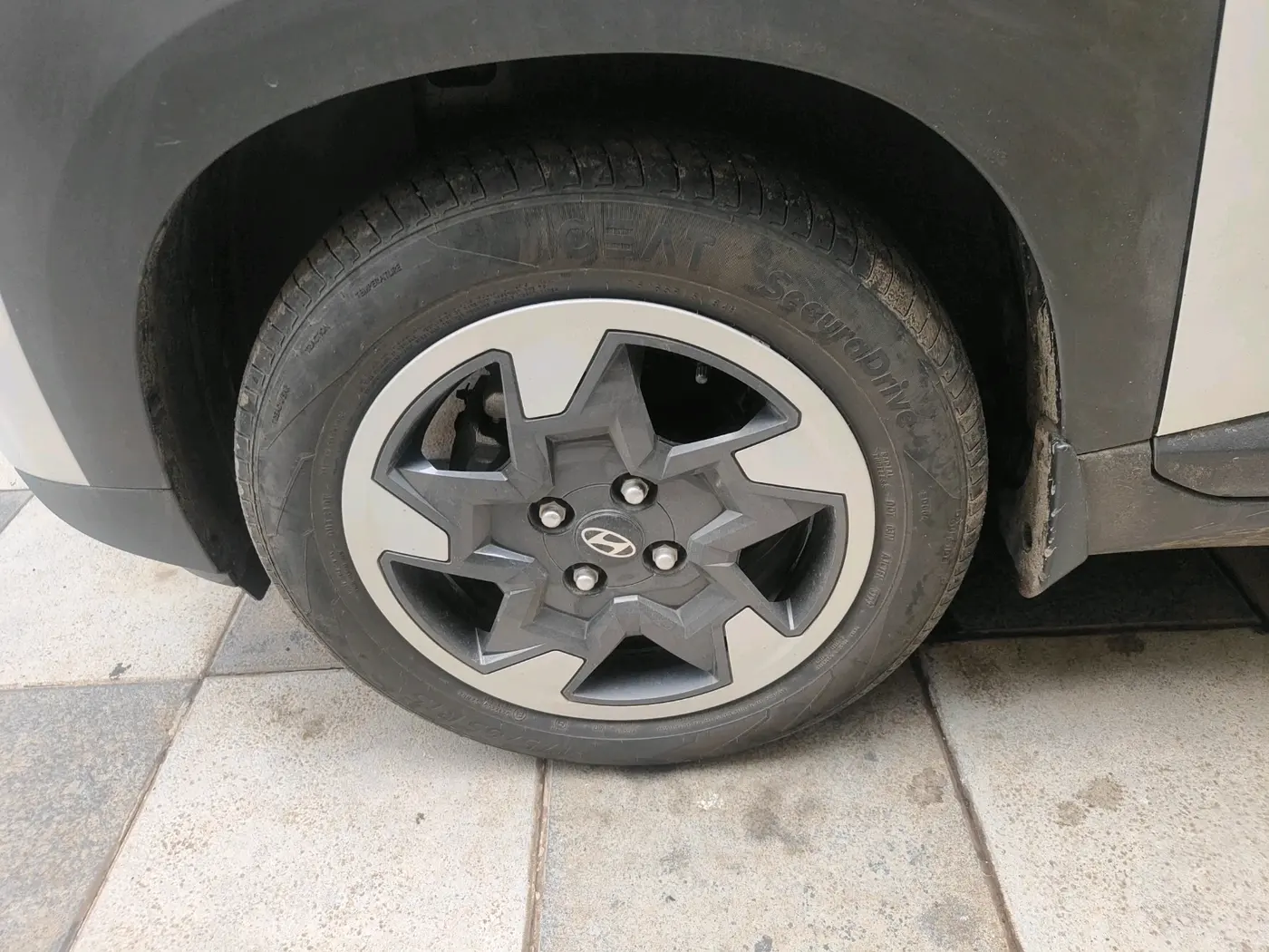 2023 Hyundai EXTER SX 1.2 MT, Petrol, Manual, 11,690 km, tyre