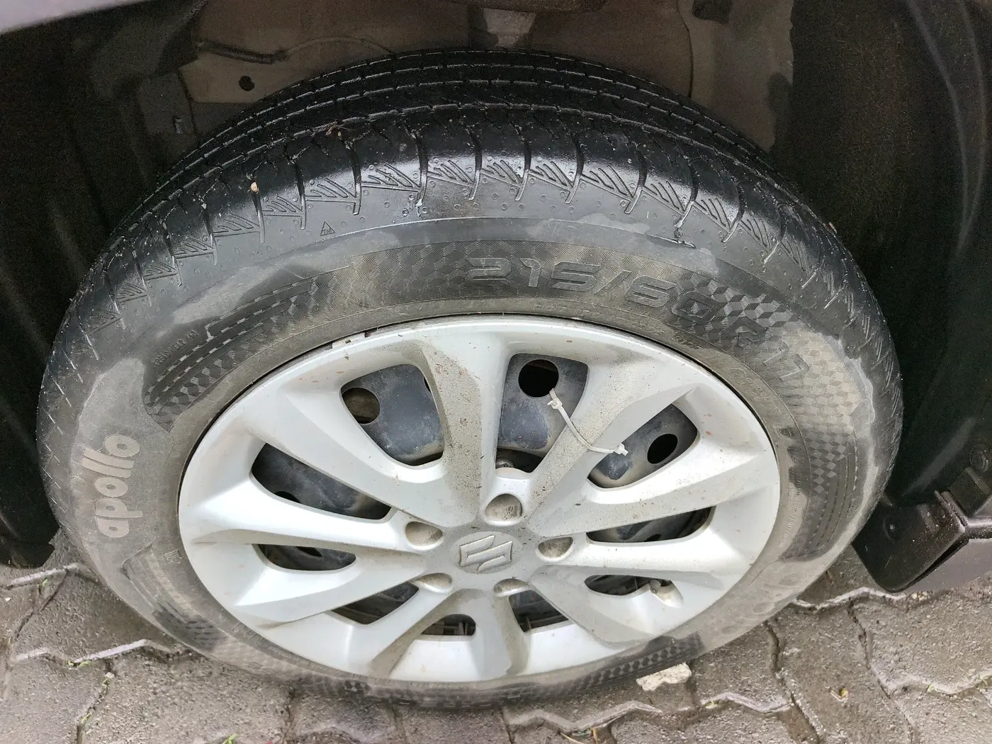 2023 Maruti Grand Vitara SIGMA SMART HYBRID, Petrol, Manual, 47,514 km, tyre