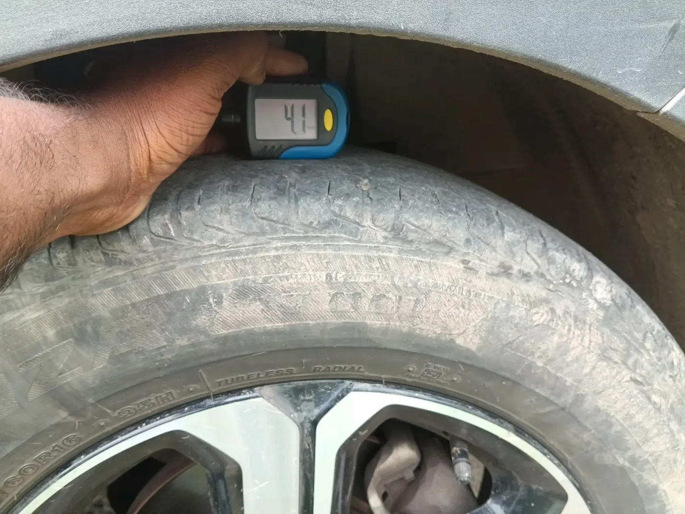 2022 Tata NEXON XZ PLUS (L), Petrol, Manual, 76,703 km, tyre