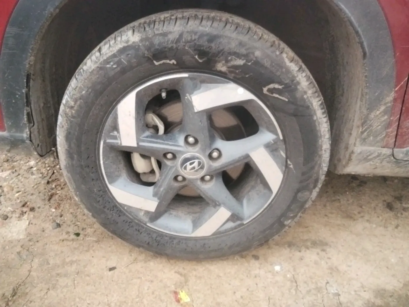 2019 Hyundai VENUE SX PLUS 1.0 TURBO DCT, Petrol, Automatic, 83,402 km, tyre