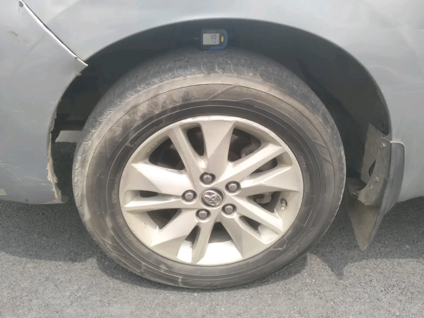 2016 Toyota Innova Crysta 2.8 GX AT 8 STR, Diesel, Automatic, 1,41,952 km, tyre