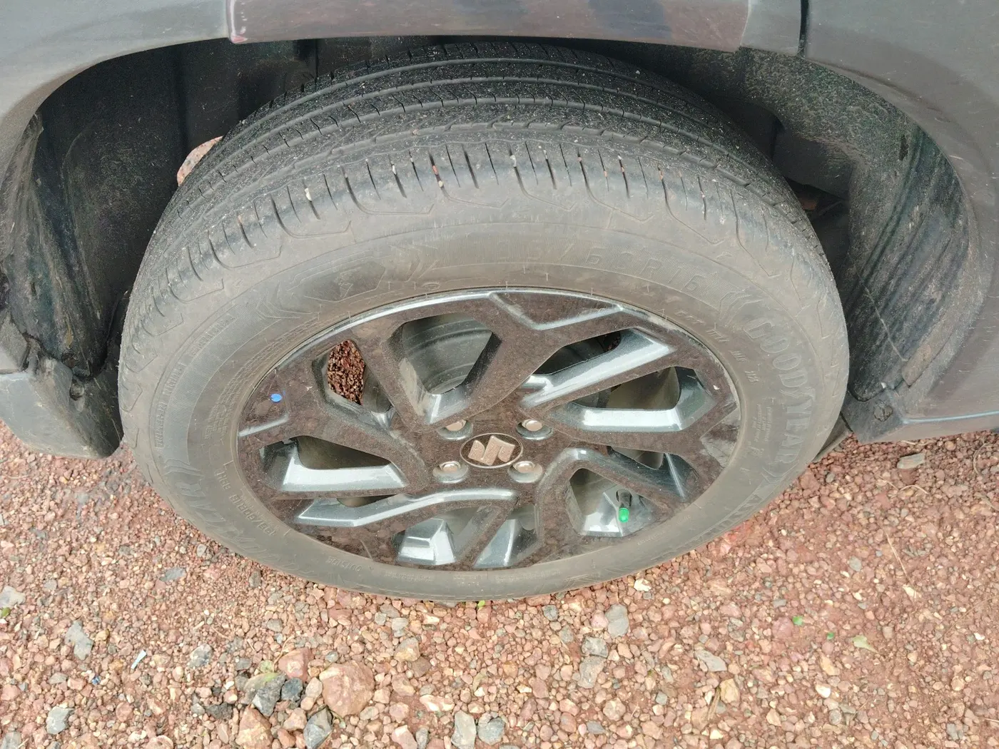 2025 Maruti FRONX DELTA PLUS 1.2L AGS, Petrol, Automatic, 14,311 km, tyre