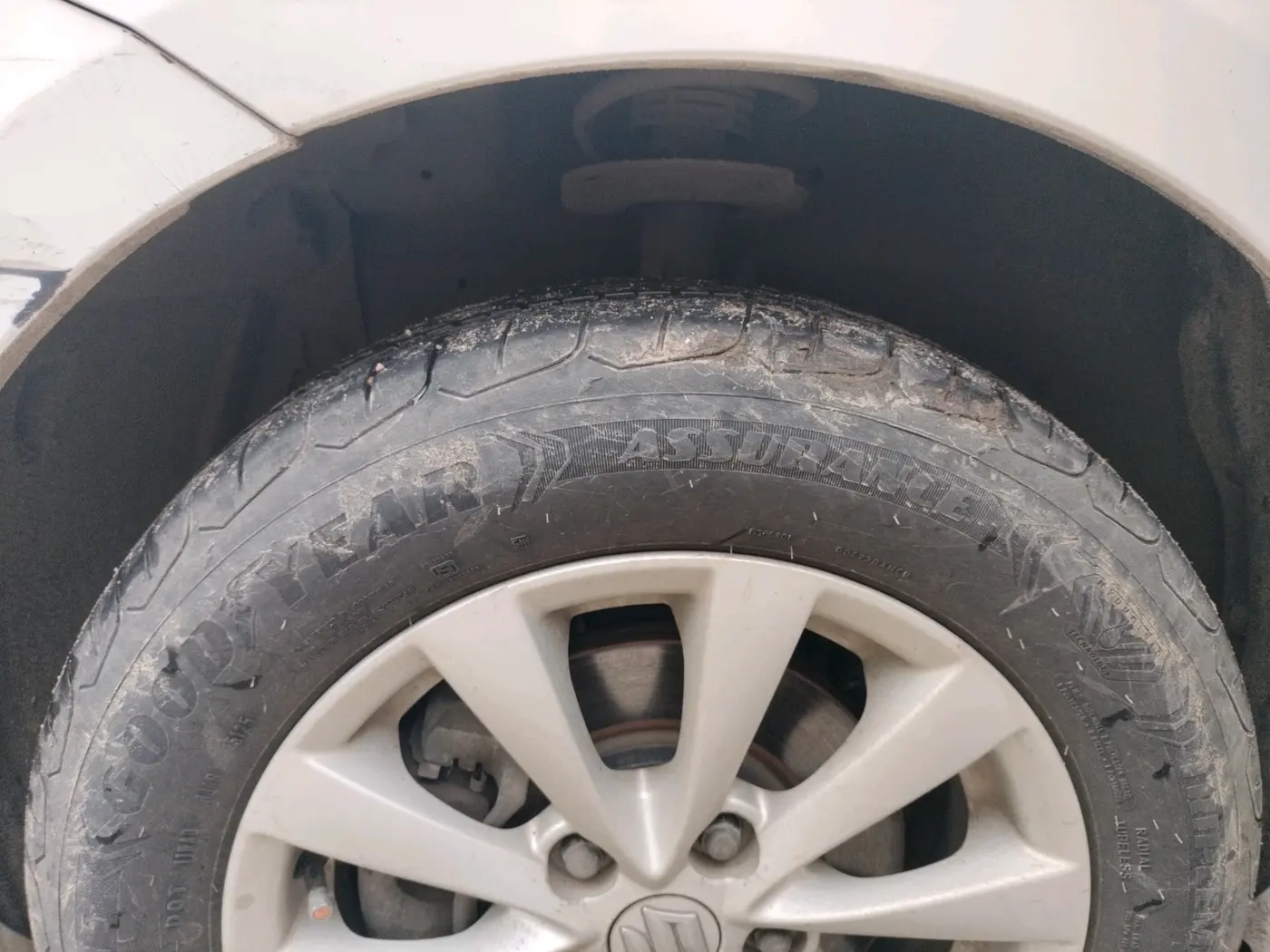 2014 Maruti Ertiga VXI CNG, CNG, Manual, 1,12,119 km, tyre