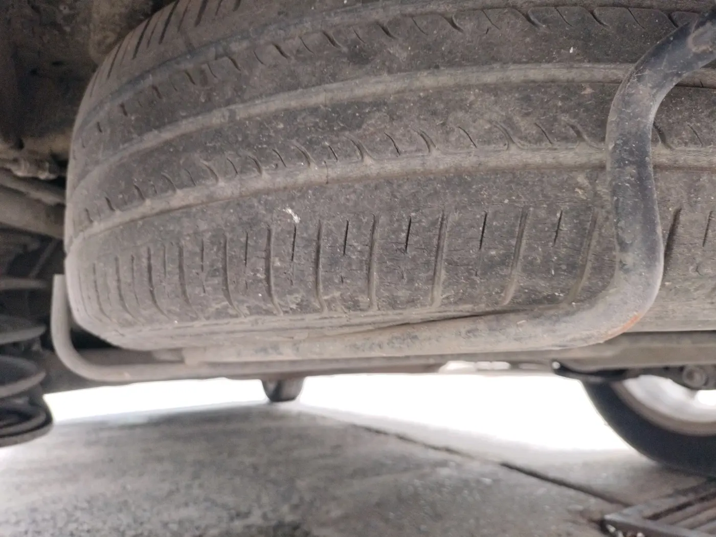2014 Maruti Ertiga VXI CNG, CNG, Manual, 1,12,119 km, tyre