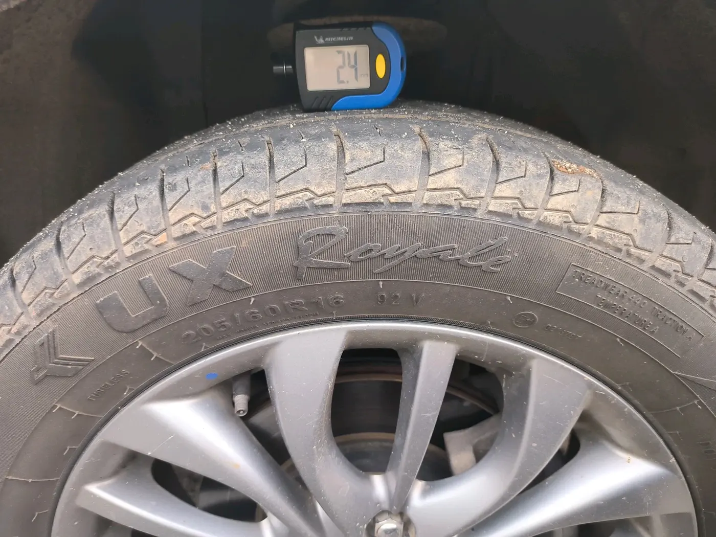 2016 Maruti S Cross ZETA 1.3, Diesel, Manual, 1,14,516 km, tyre