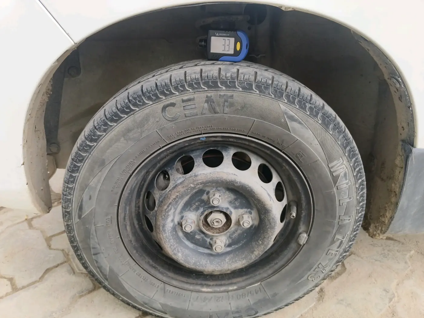 2015 Maruti Alto 800 LXI, Petrol, Manual, 95,849 km, tyre