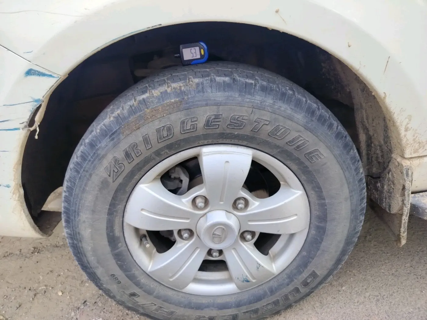 2017 Tata Safari Storme 2.2 VX 4X2, Diesel, Manual, 1,39,649 km, tyre