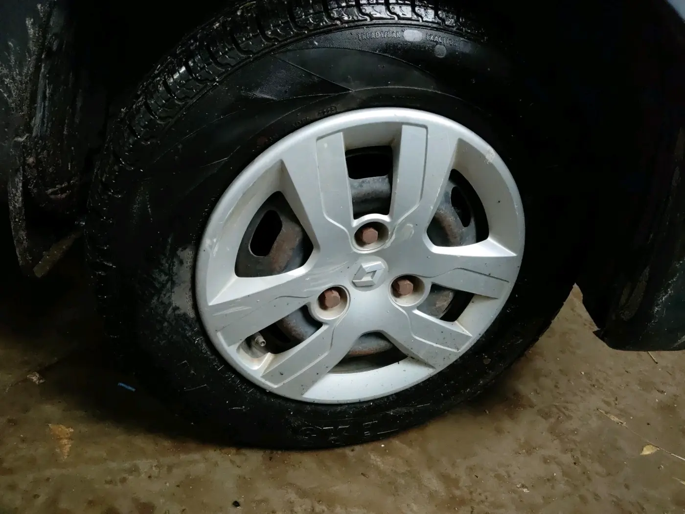 2018 Renault Kwid RXL, Petrol, Manual, 73,934 km, tyre