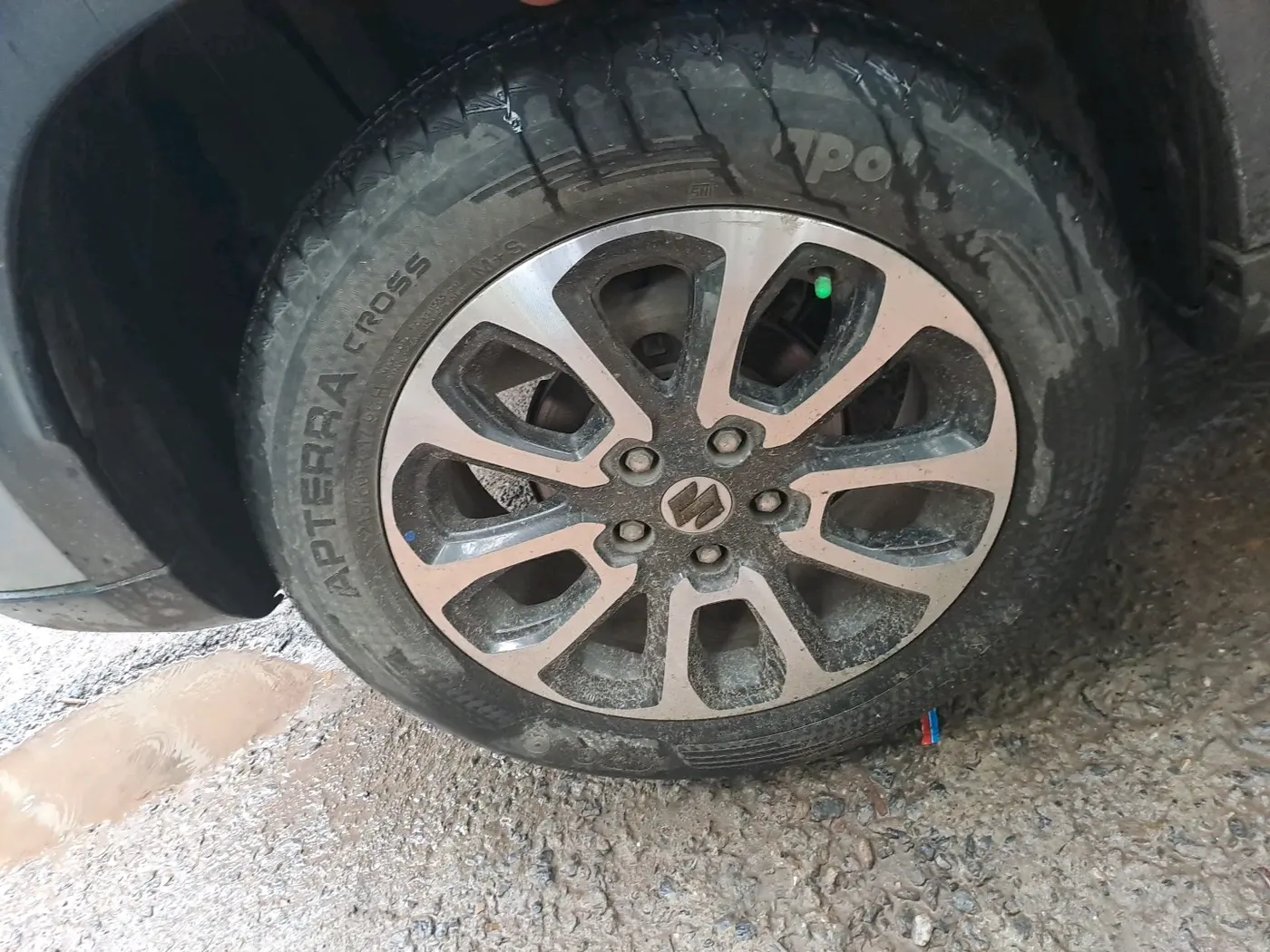 2023 Maruti Grand Vitara SIGMA SMART HYBRID, Petrol, Manual, 63,058 km, tyre