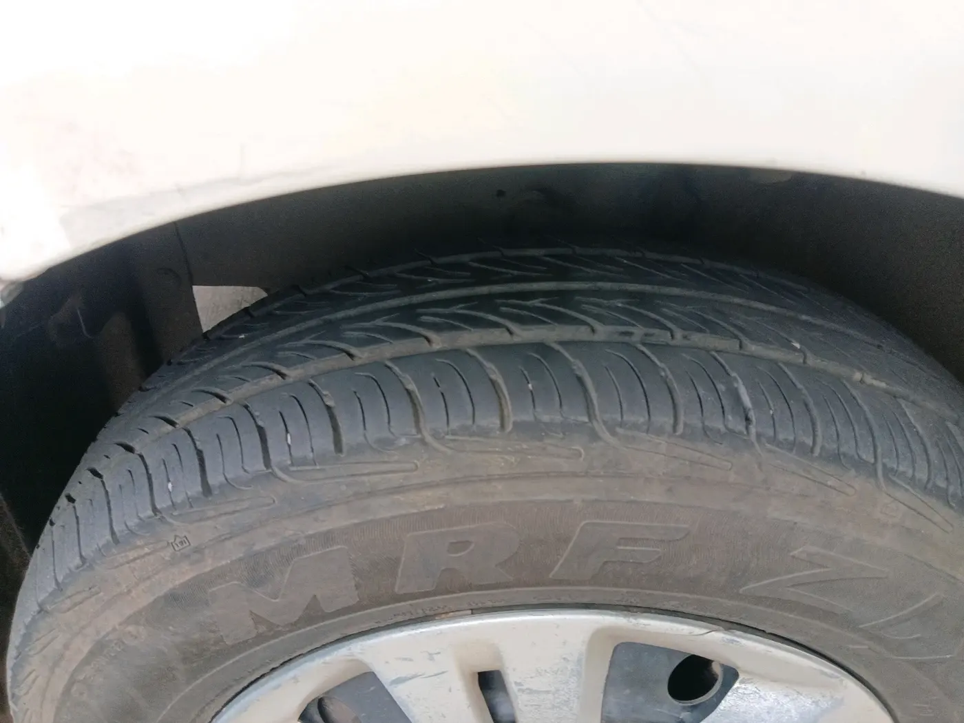 2011 Maruti Swift Dzire VDI, Diesel, Manual, 1,32,137 km, tyre