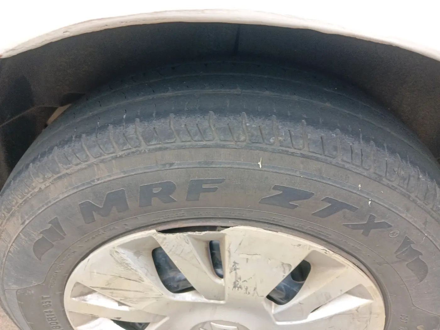 2011 Maruti Swift Dzire VDI, Diesel, Manual, 1,32,137 km, tyre