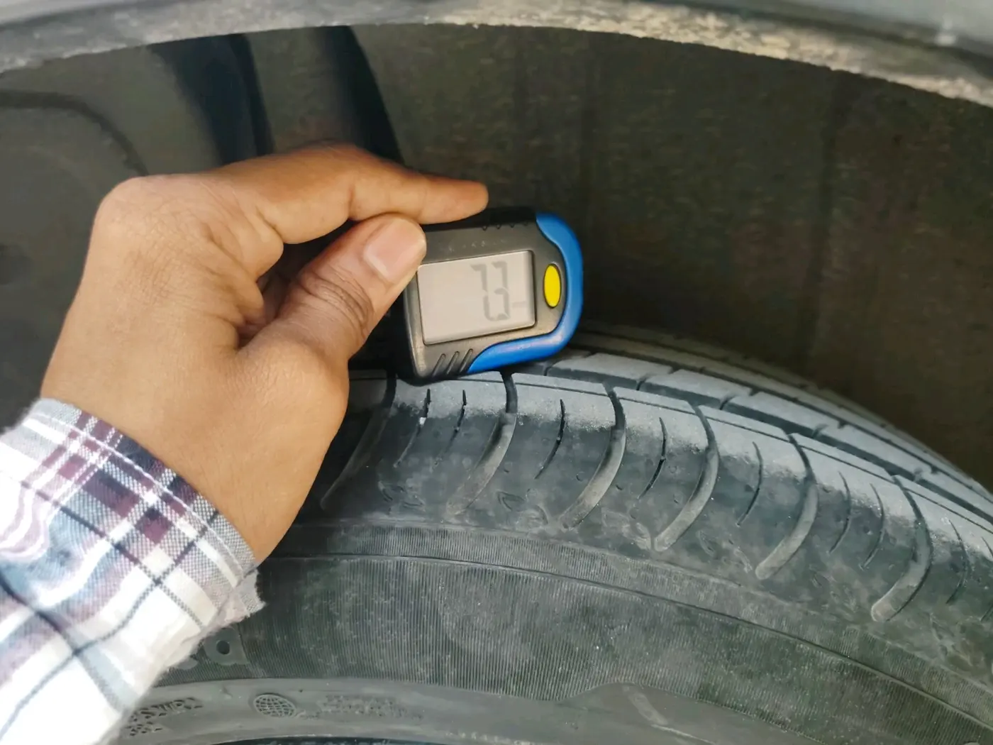 2022 Maruti XL6 ALPHA AT, Petrol, Automatic, 57,876 km, tyre