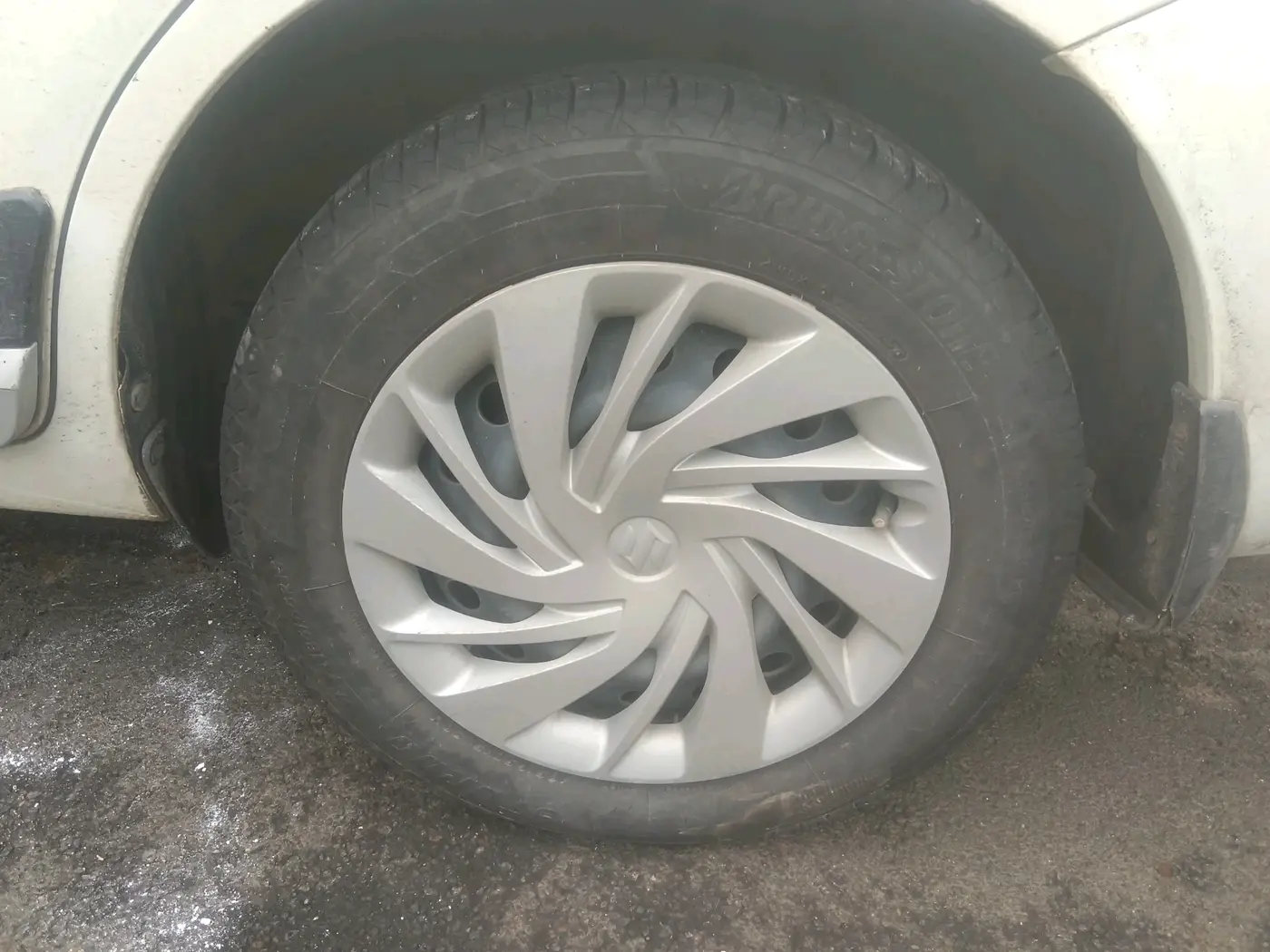 2021 Maruti Ertiga VXI CNG, CNG, Manual, 86,513 km, tyre