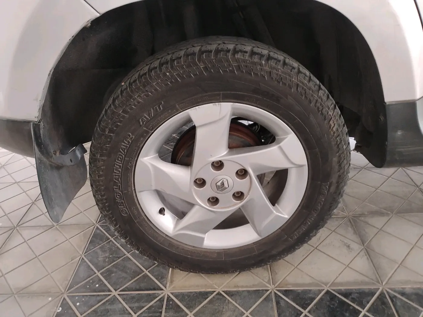 2012 Renault Duster 110 PS RXZ DIESEL, Diesel, Manual, 2,47,320 km, tyre