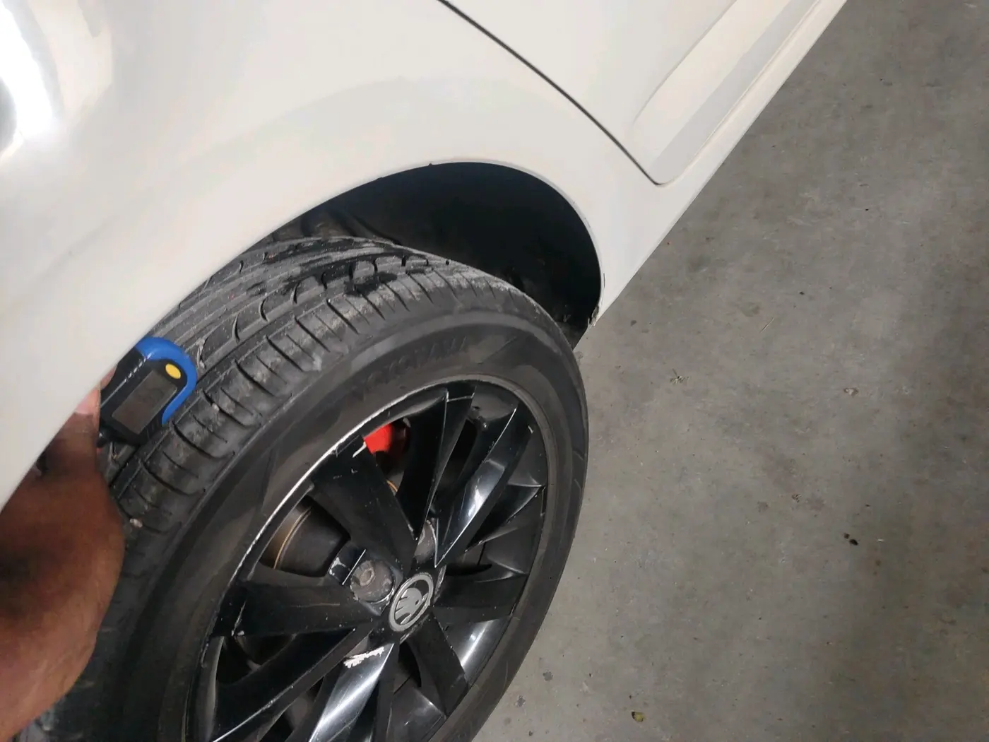 2018 Skoda Octavia 2.0 TDI L&K AT, Diesel, Automatic, 1,68,288 km, tyre