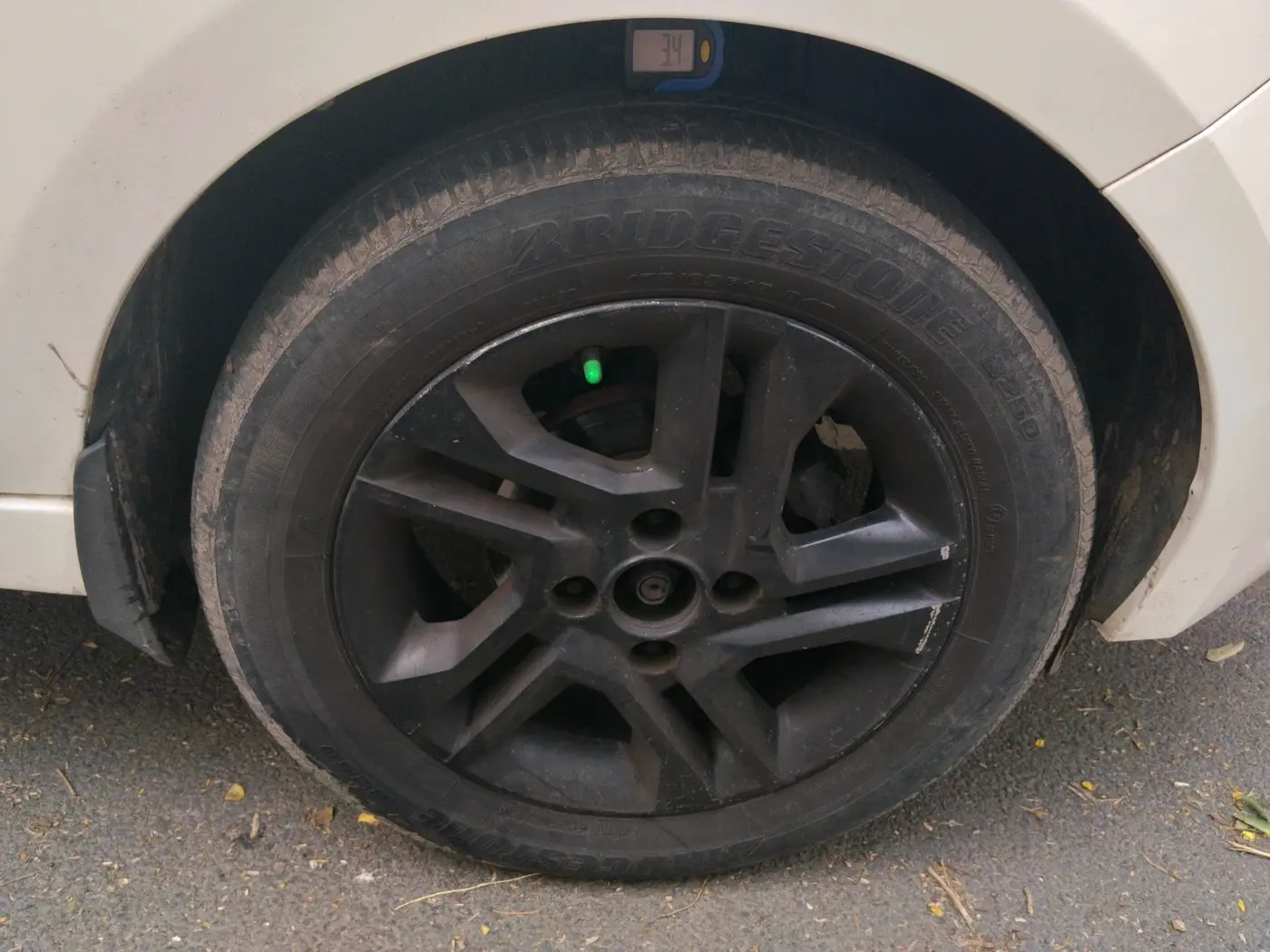2022 Tata TIGOR XZ PLUS PETROL, Petrol, Manual, 76,213 km, tyre