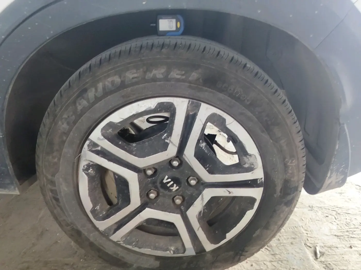 2021 KIA SONET HTX 1.5, Diesel, Manual, 75,781 km, tyre