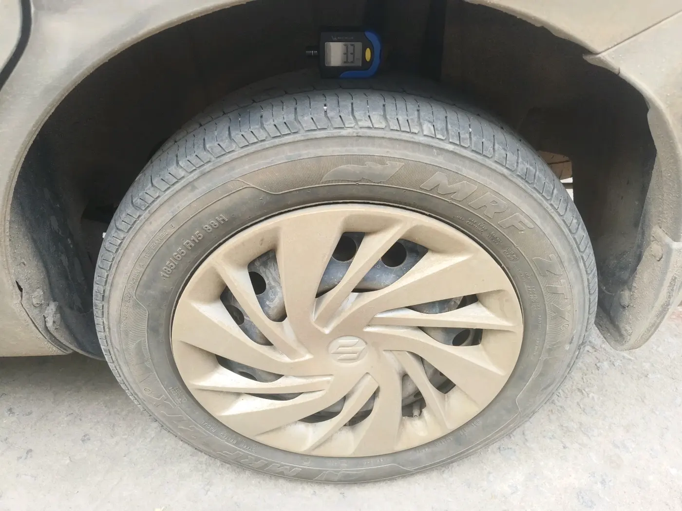2023 Maruti Ertiga VXi (O), Petrol, Manual, 1,59,729 km, tyre