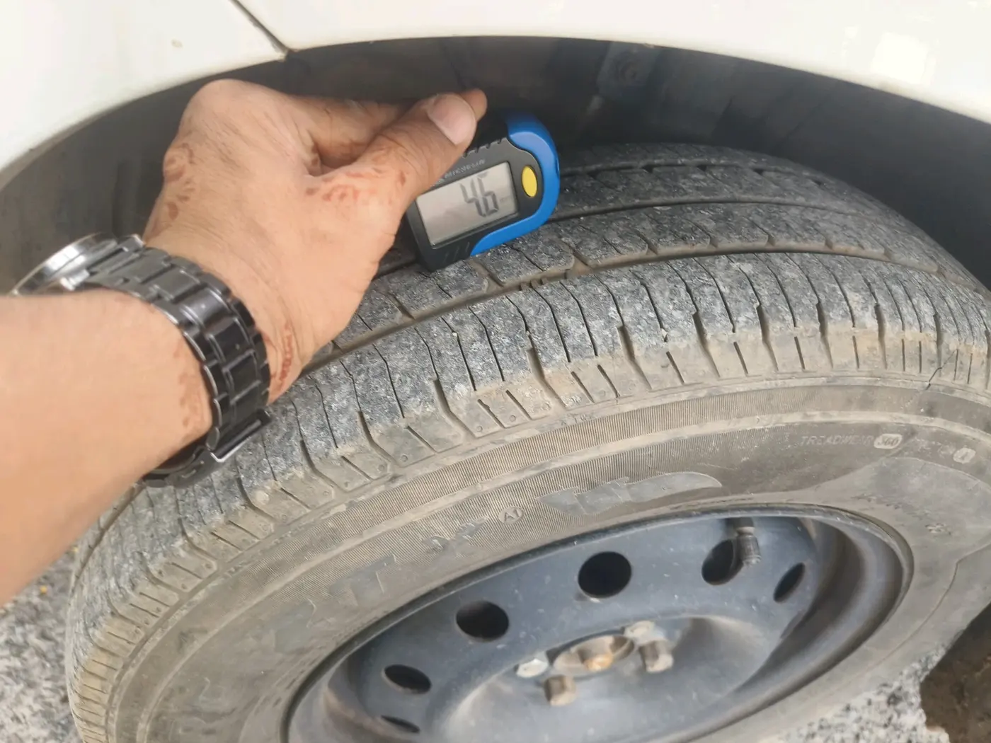 2018 Maruti Dzire VDI, Diesel, Manual, 1,69,664 km, tyre