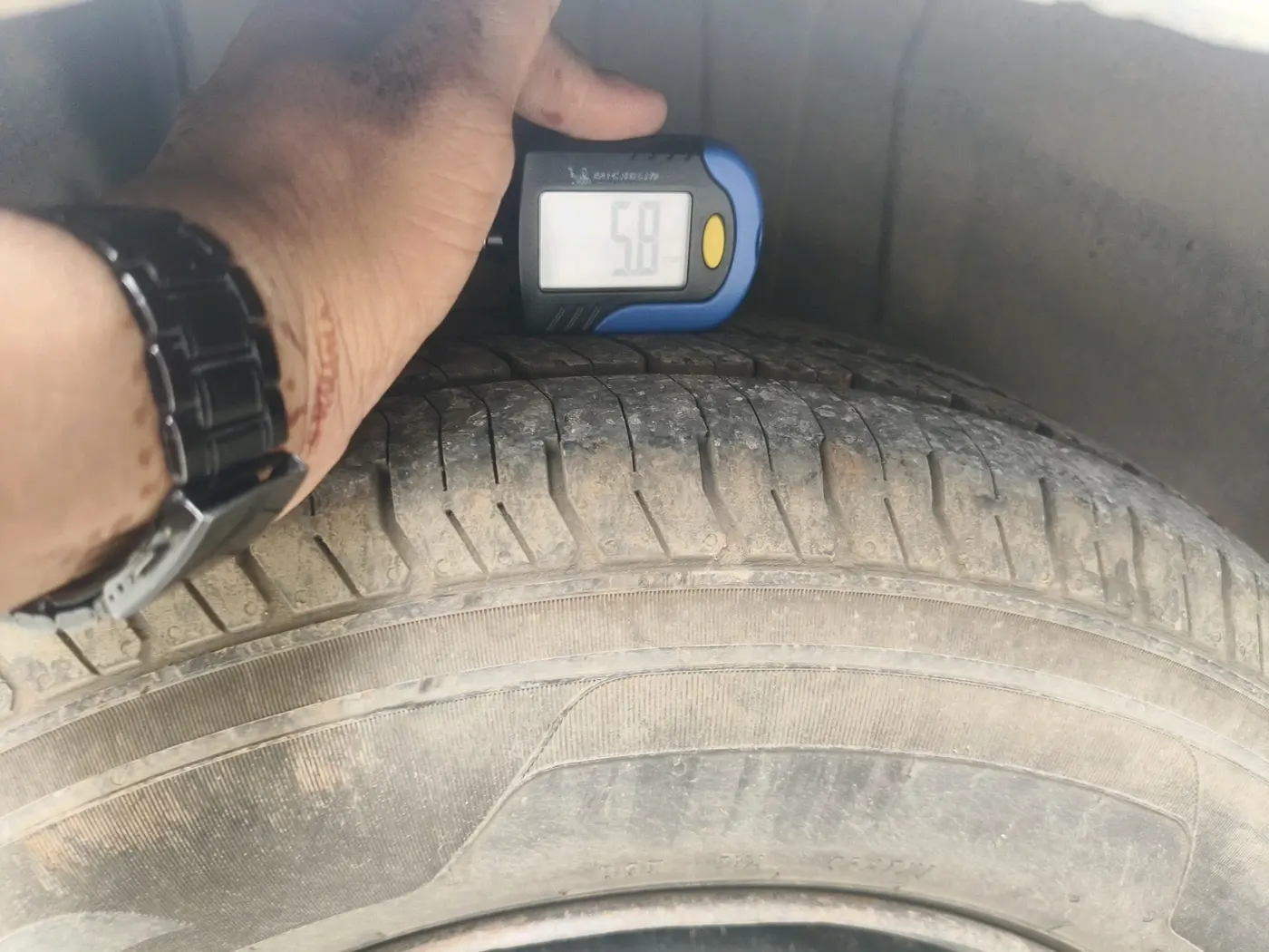 2018 Maruti Dzire VDI, Diesel, Manual, 1,69,664 km, tyre