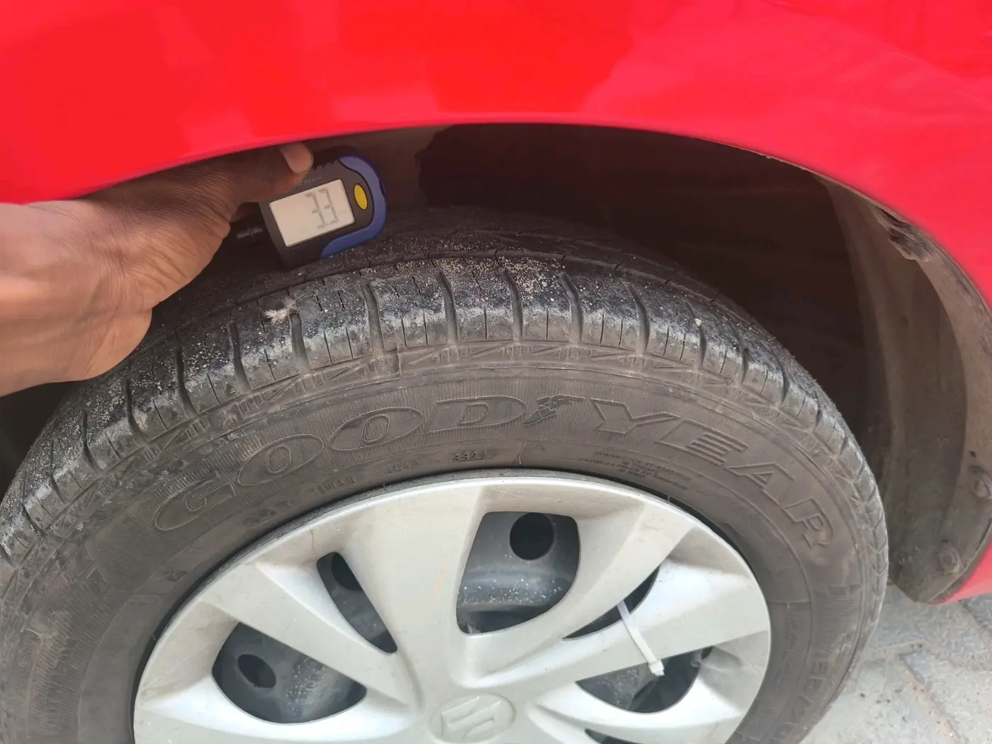 2022 Maruti Celerio VXI AMT, CNG, Automatic, 1,29,089 km, tyre