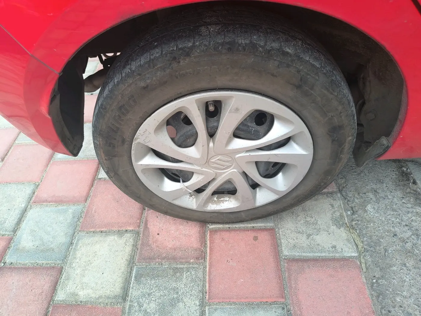 2022 Maruti Celerio VXI AMT, CNG, Automatic, 1,29,089 km, tyre