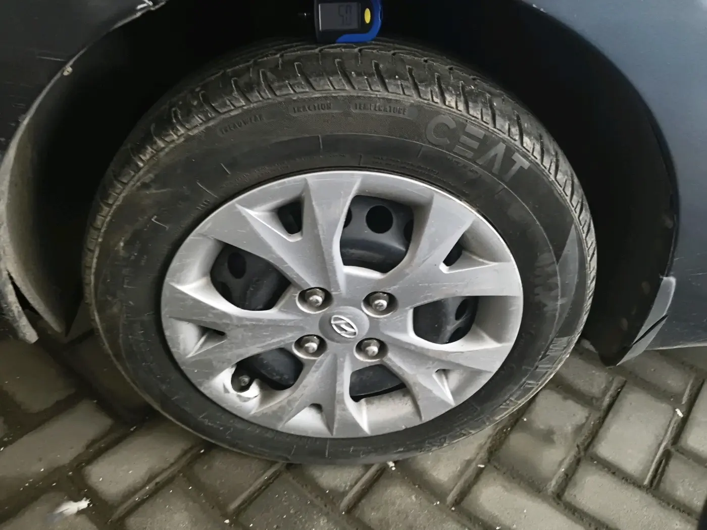 2016 Hyundai Grand i10 SPORTZ 1.1 CRDI, Diesel, Manual, 94,764 km, tyre