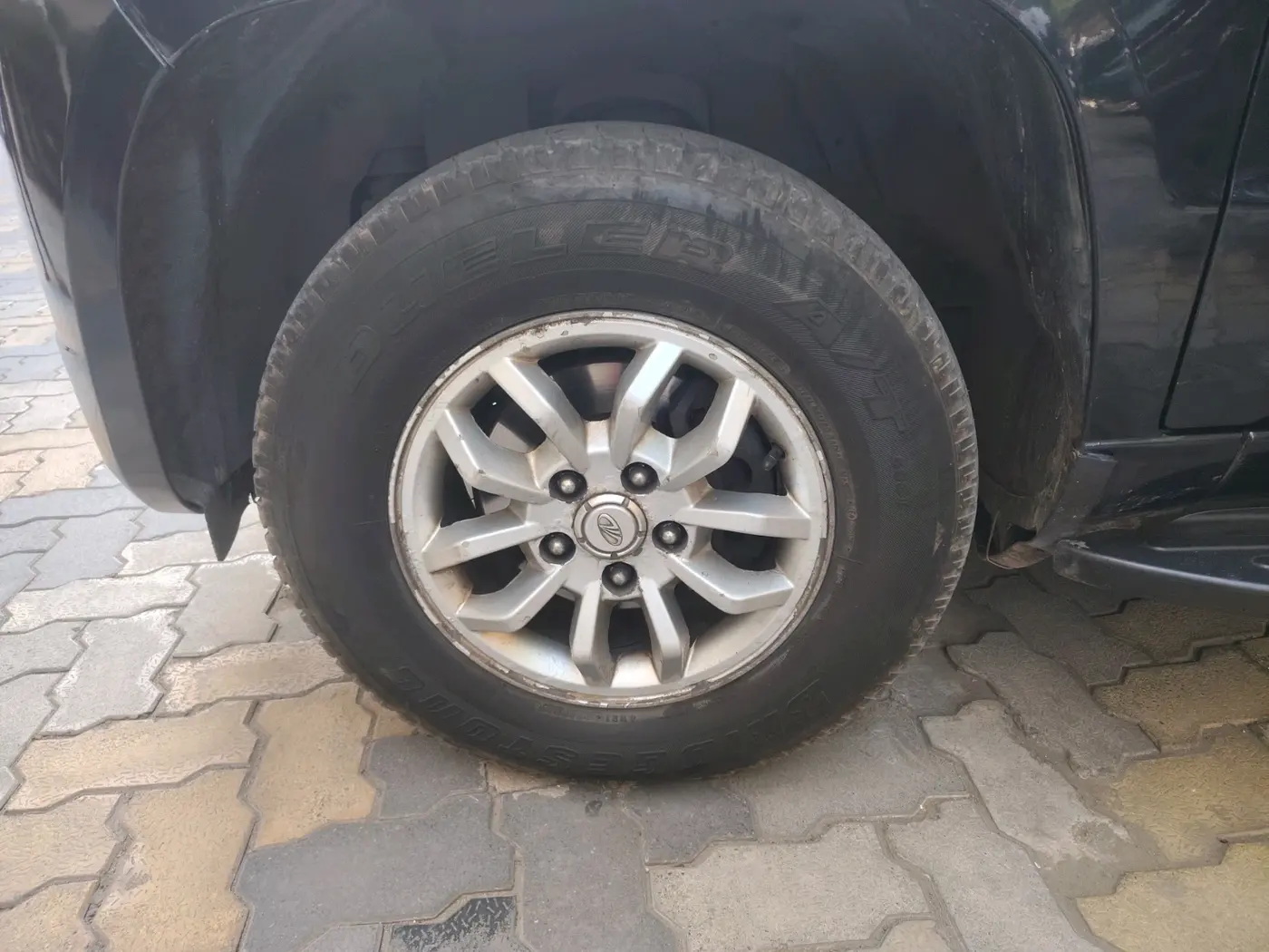 2016 Mahindra TUV300 T8, Diesel, Manual, 1,45,937 km, tyre