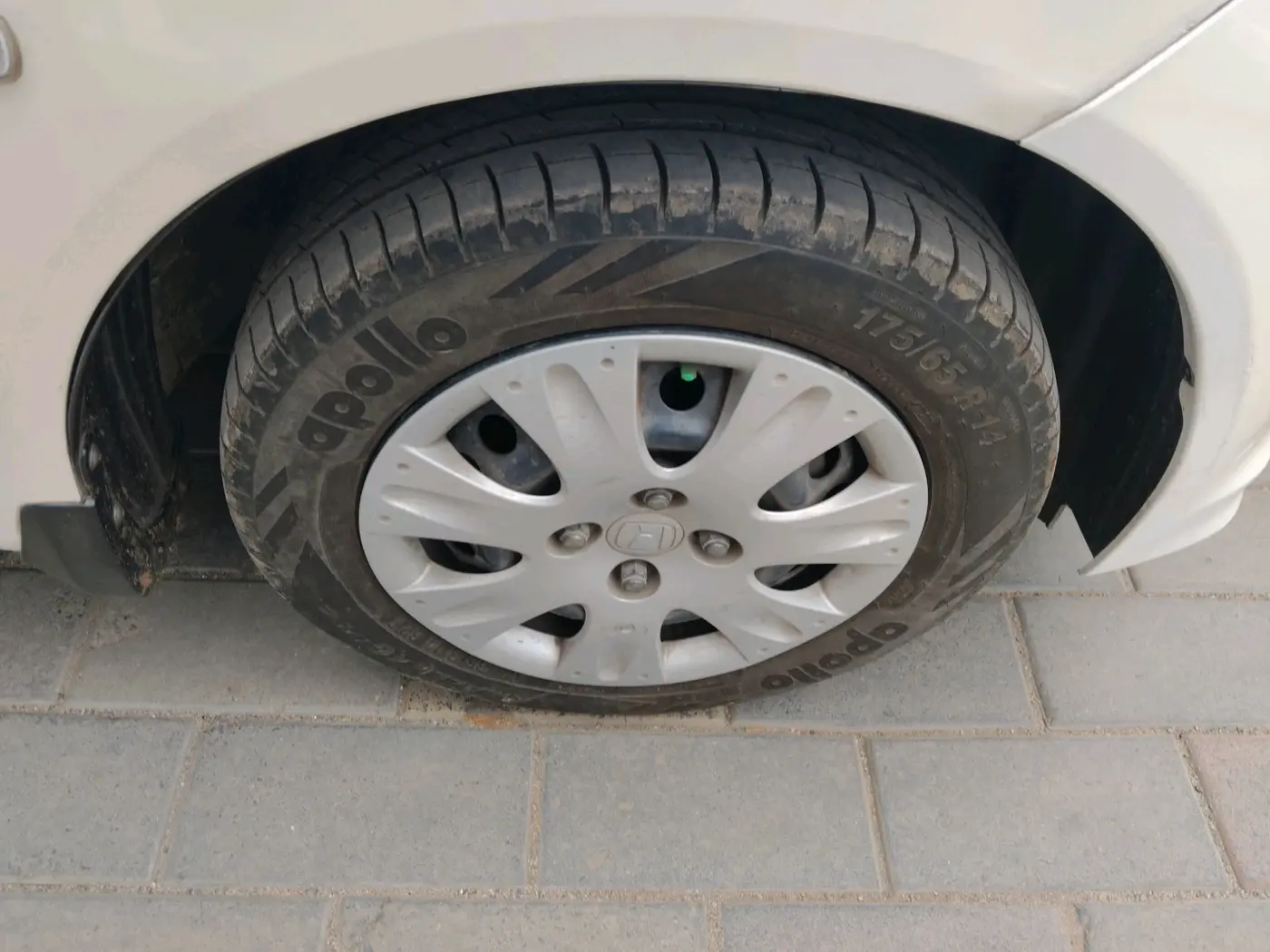 2013 Honda Amaze 1.2L I-VTEC S, Petrol, Manual, 41,109 km, tyre